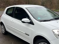 Gebraucht Renault Clio IV Collection 75 PS (55 kW) 2013 Weiß Limousine