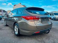 Gebraucht Hyundai i40 Edition 135 PS (99 kW) 2014 Beige Limousine