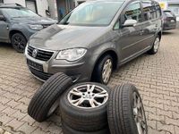 Gebraucht VW Touran 140 PS (102 kW) 2007 Braun Van / Kleinbus