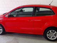Gebraucht VW Polo Comfortline 90 PS (66 kW) 2016 Rot Kleinwagen