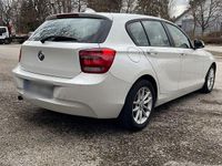 Gebraucht BMW 114 102 PS (75 kW) 2012 Weiß Kleinwagen