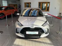 Gebraucht Toyota Yaris 125 PS (91 kW) 2021 Silber (metallic) Kleinwagen