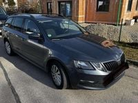 Gebraucht Skoda Octavia Ambition 116 PS (85 kW) 2017 Grau Kombi