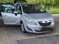 Gebraucht Opel Meriva 101 PS (74 kW) 2012 Silber Van / Kleinbus