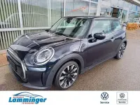 Używany Mini Cooper Classic 136 KM (100 kW) 2021 Czarny Hatchback