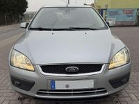 Gebraucht Ford Focus Ghia 116 PS (85 kW) 2005 Silber Limousine