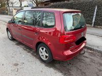 Gebraucht VW Touran Trendline 105 PS (77 kW) 2011 Rot Van / Kleinbus