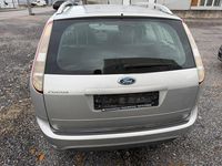 Gebraucht Ford Focus 101 PS (74 kW) 2009 Silber Limousine