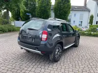 Second-hand Dacia Duster Lauréate 109 CP (80 kW) 2015 Gri SUV