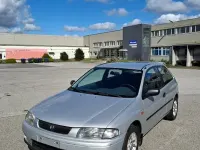 Brugt Mazda 323 73 HK (53 kW) 1999 Grå Sedan