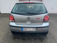Gebraucht VW Polo 64 PS (47 kW) 2006 Silber Kleinwagen