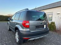 Gebraucht Skoda Yeti Ambition 105 PS (77 kW) 2012 Silber SUV