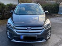 Gebraucht Ford Kuga Titanium 150 PS (110 kW) 2017 Grau SUV