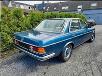 Gebraucht Mercedes E280 185 PS (136 kW) 1981 Blau Limousine