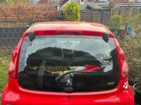 Gebraucht Peugeot 107 68 PS (50 kW) 2008 Rot Kleinwagen