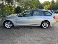 Gebraucht BMW 318 143 PS (105 kW) 2014 Silber Kombi