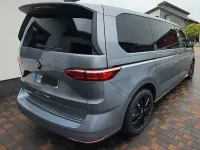 Gebraucht VW Multivan Style 150 PS (110 kW) 2025 Grau Van / Kleinbus