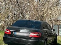 Gebraucht Mercedes E220 170 PS (125 kW) 2011 Schwarz Limousine