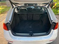 Gebraucht BMW 330 258 PS (189 kW) 2013 Weiß Kombi