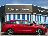 Gebraucht Hyundai i30 Comfort 136 PS (100 kW) 2017 Fiery red Kombi