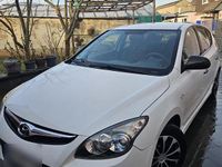 Gebraucht Hyundai i30 109 PS (80 kW) 2010 Weiß Kleinwagen