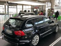 Gebraucht BMW 330 Sport Line 245 PS (180 kW) 2012 Schwarz Kombi