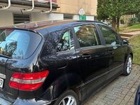Gebraucht Mercedes B180 116 PS (85 kW) 2011 Schwarz Van / Kleinbus