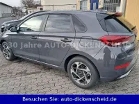 Neu Hyundai i30 150 PS (110 kW) 2026 Grau Limousine