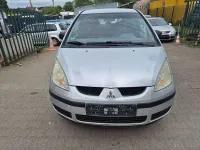 Gebraucht Mitsubishi Colt Invite 95 PS (69 kW) 2005 Haagsilber (m) Kleinwagen