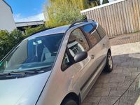Gebraucht Ford Galaxy 116 PS (85 kW) 2002 Silber Van / Kleinbus