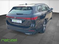 Gebraucht VW Passat Basis 150 PS (110 kW) 2024 Schwarz Kombi