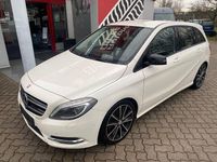Gebraucht Mercedes B180 AMG Edition 1 122 PS (89 kW) 2013 Weiß Kleinwagen