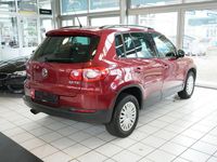 Gebraucht VW Tiguan Track & Field 170 PS (125 kW) 2009 Rot SUV