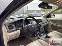 Używany Volvo V60 Kinetic 150 KM (110 kW) 2012 Czarny Kombi