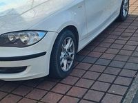 Gebraucht BMW 116 122 PS (89 kW) 2010 Grau Kleinwagen