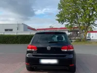 Gebraucht VW Golf VI 105 PS (77 kW) 2011 Schwarz Kleinwagen