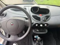 Używany Renault Twingo Authentique 75 KM (55 kW) 2011 Biały Hatchback