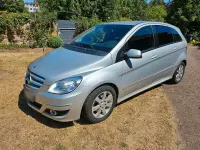 Gebraucht Mercedes B200 140 PS (102 kW) 2009 Silber Van / Kleinbus