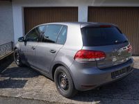 Gebraucht VW Golf VII Match 105 PS (77 kW) 2012 Grau Limousine