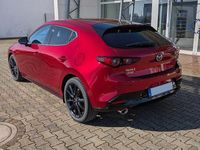 Neu Mazda 3 186 PS (136 kW) 2026 Rot Limousine