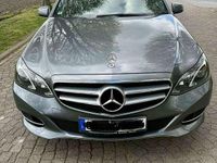 Gebraucht Mercedes E220 Avantgarde 170 PS (125 kW) 2015 Kombi