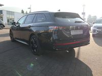 Neu VW Passat R-line 150 PS (110 kW) 2025 Grenadillschwarz metallic Kombi