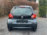 Gebraucht Toyota Aygo 68 PS (50 kW) 2006 Grau Kleinwagen