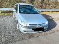 Używany Opel Corsa 90 KM (66 kW) 2002 Srebrny Hatchback