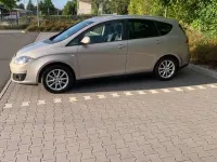 Używany Seat Altea Style 125 KM (91 kW) 2012 Beżowy Minivan