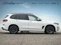 Gebraucht BMW X5 M Sport 352 PS (258 kW) 2025 Alpinweiss uni SUV