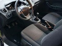 Gebraucht Ford Fiesta Trend 65 PS (47 kW) 2014 Weiß Kleinwagen