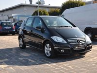 Gebraucht Mercedes A180 109 PS (80 kW) 2012 Schwarz Kleinwagen