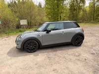 Usado Mini Cooper 136 HP (100 kW) 2019 Cinzento Citadino