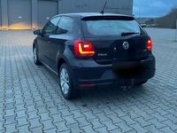 Gebraucht VW Polo 75 PS (55 kW) 2015 Schwarz Kleinwagen